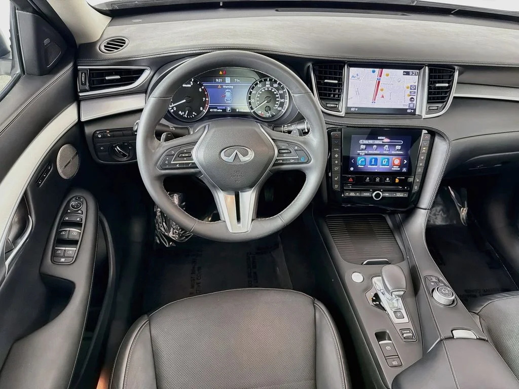 Used 2022 White INFINITI ESSENTIAL image 24