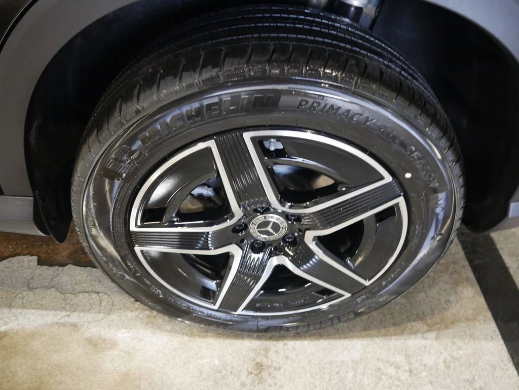 Used 2026 Black Mercedes-Benz GLC 300 image 11