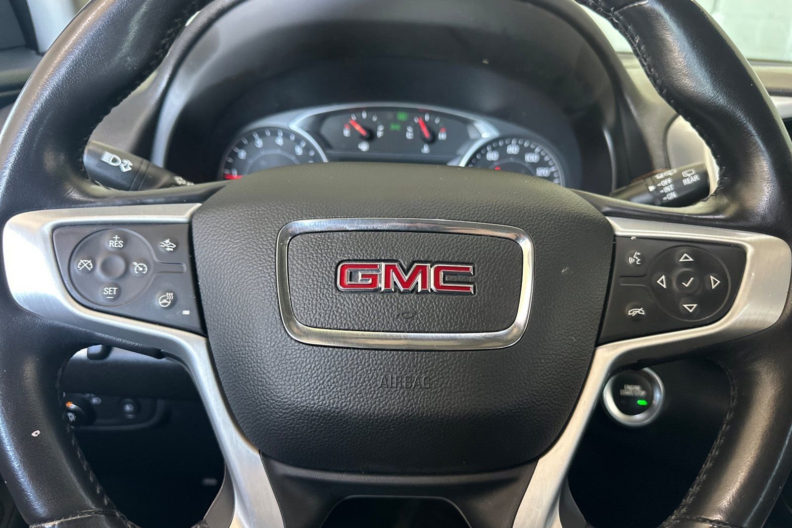 Used 2021 Gray GMC SLT image 25