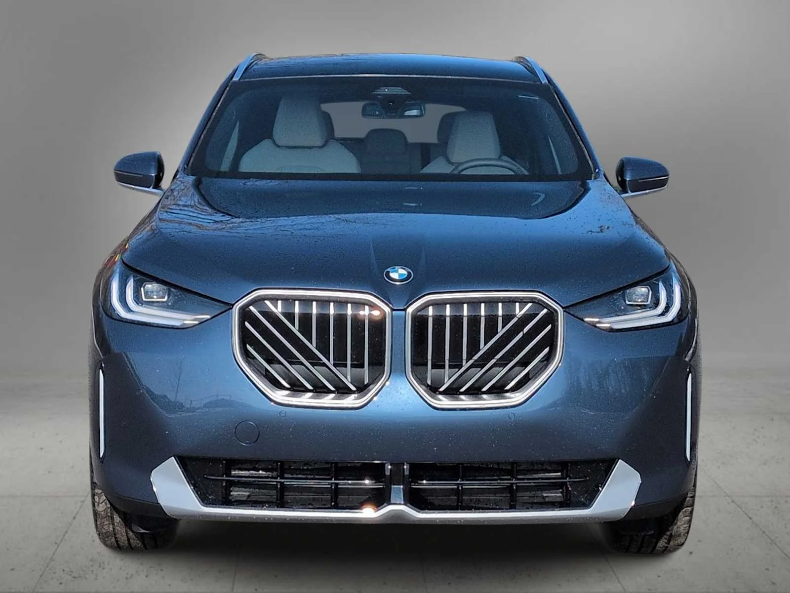 New 2026 Arctic Race Blue metallic BMW 30 xDrive image 3