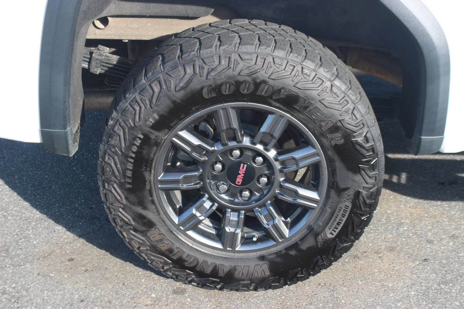 Used 2024 Summit White GMC AT4X image 41