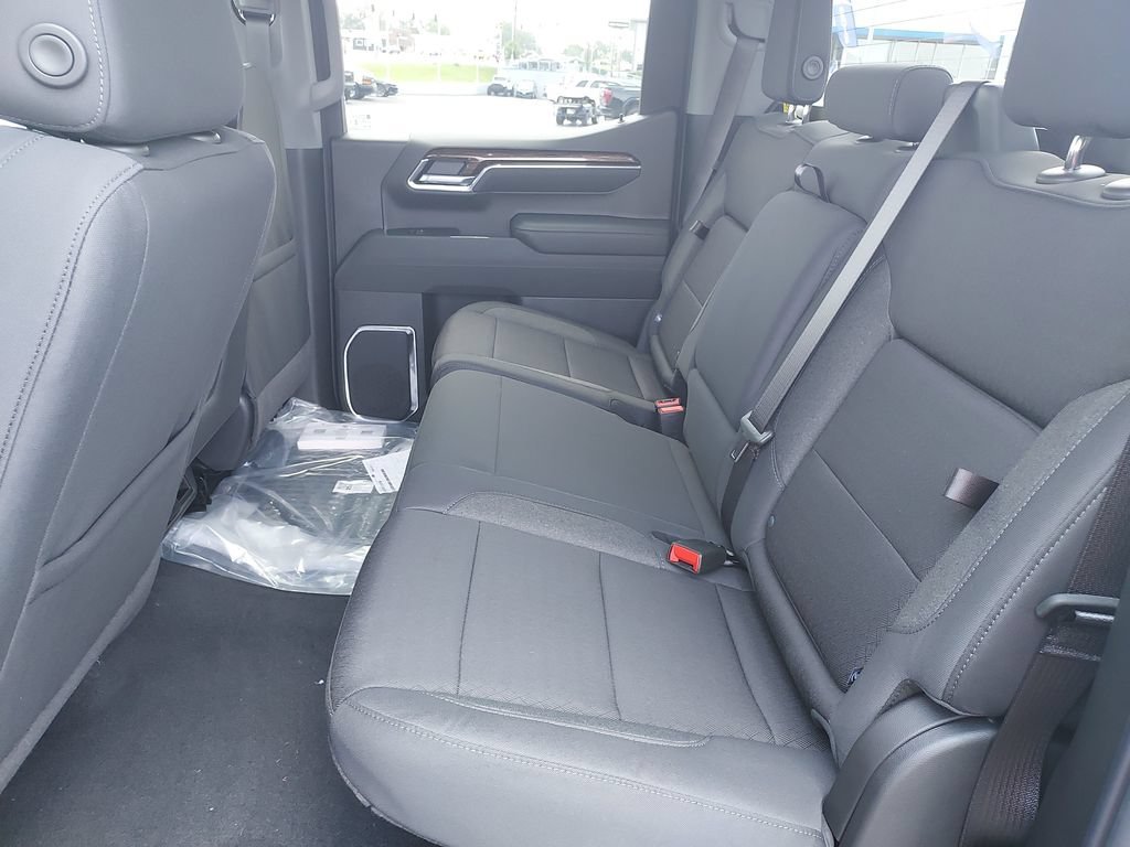 New 2026 Onyx Black GMC Elevation image 23