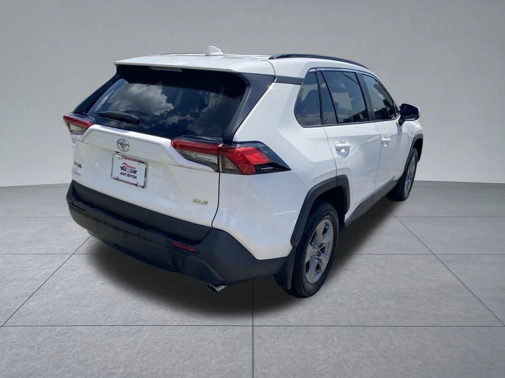 Used 2024 White Toyota XLE image 15