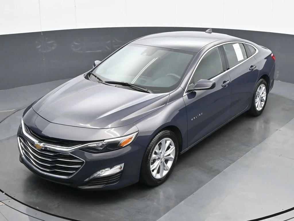 Used 2025 Black Chevrolet LT image 17