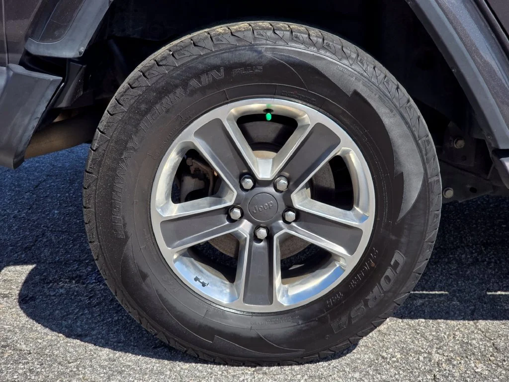 Used 2022 Gray Jeep Unlimited Sahara image 12