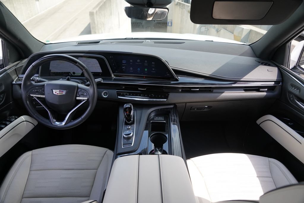 Used 2021 White Cadillac Sport image 26