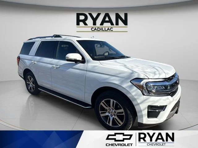 Used 2023 White Ford Limited image 11