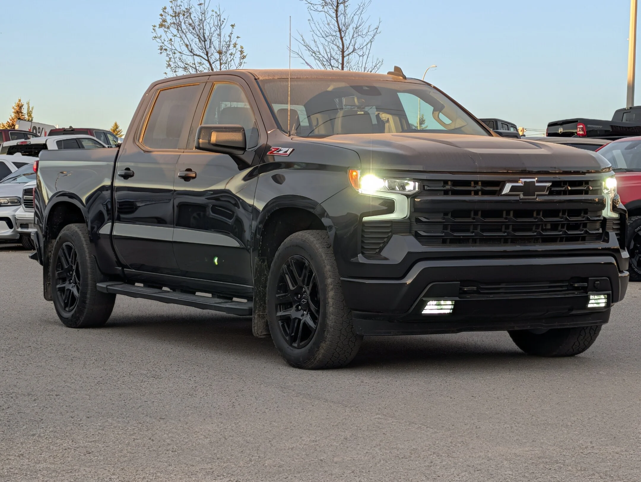 Used 2022 Black Chevrolet RST Z71 Offroad - 13.4 Touchscreen - Heated W - 4WD Crew Cab 147 RST image 2
