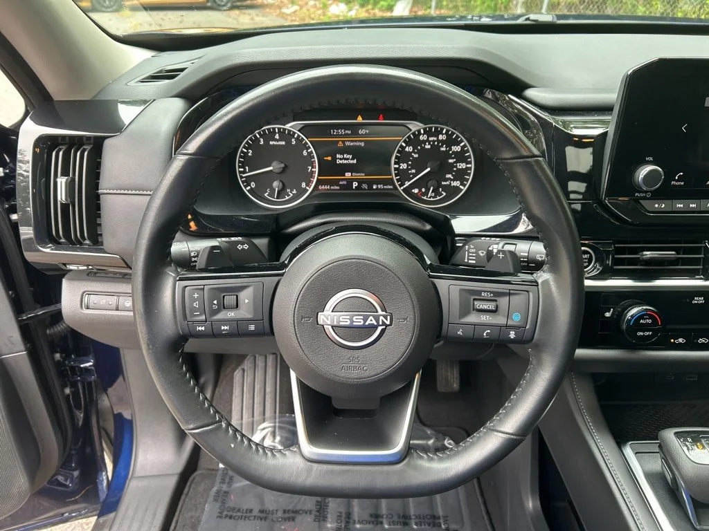 Used 2023 Blue Nissan SV image 21