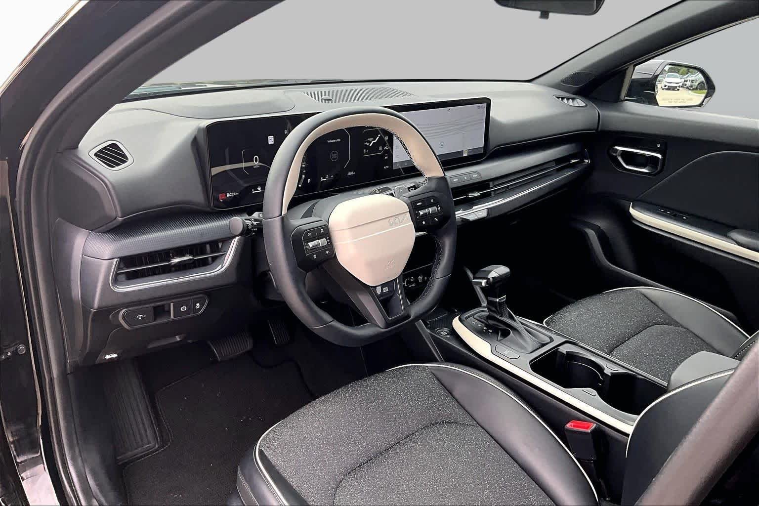 Used 2025 Aurora Black Pearl Kia GT-Line image 33