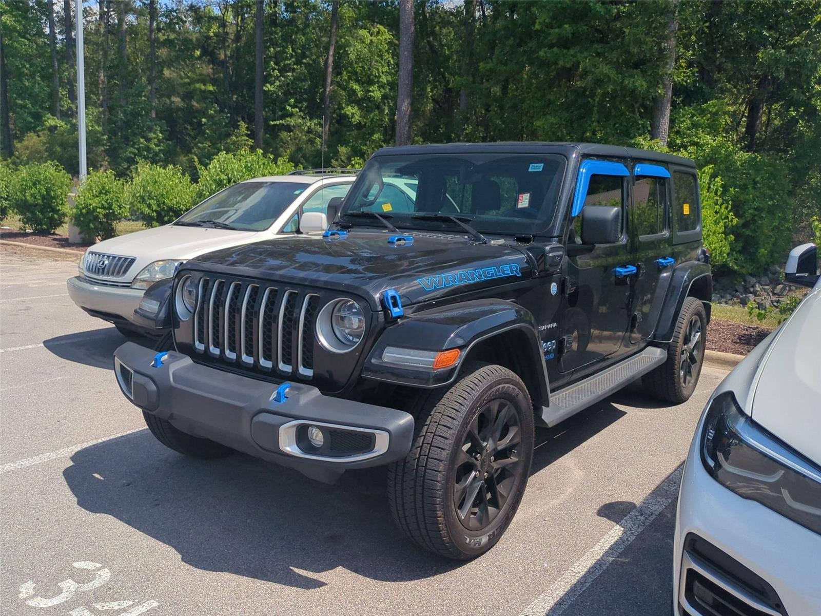 2022 Jeep Wrangler Sahara 4XE's photo