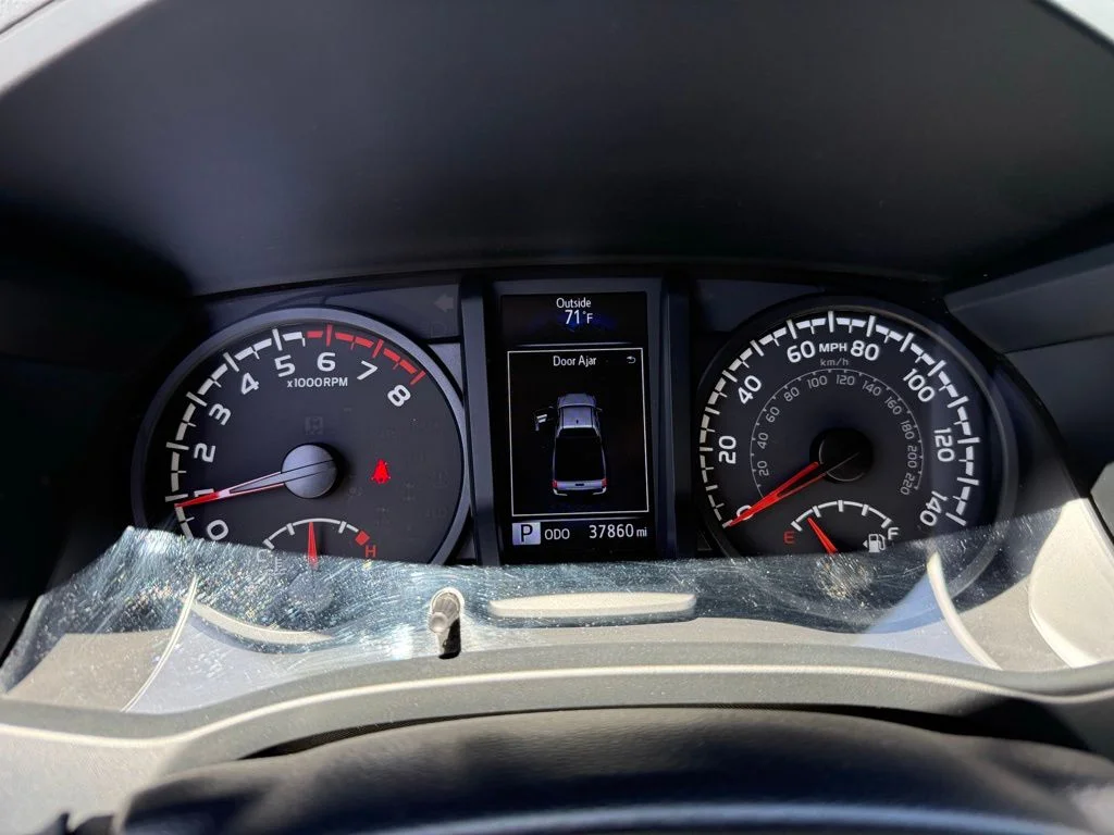 Used 2023 White Toyota SR image 20