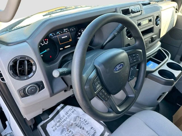 New 2026 Oxford White Ford Base image 6