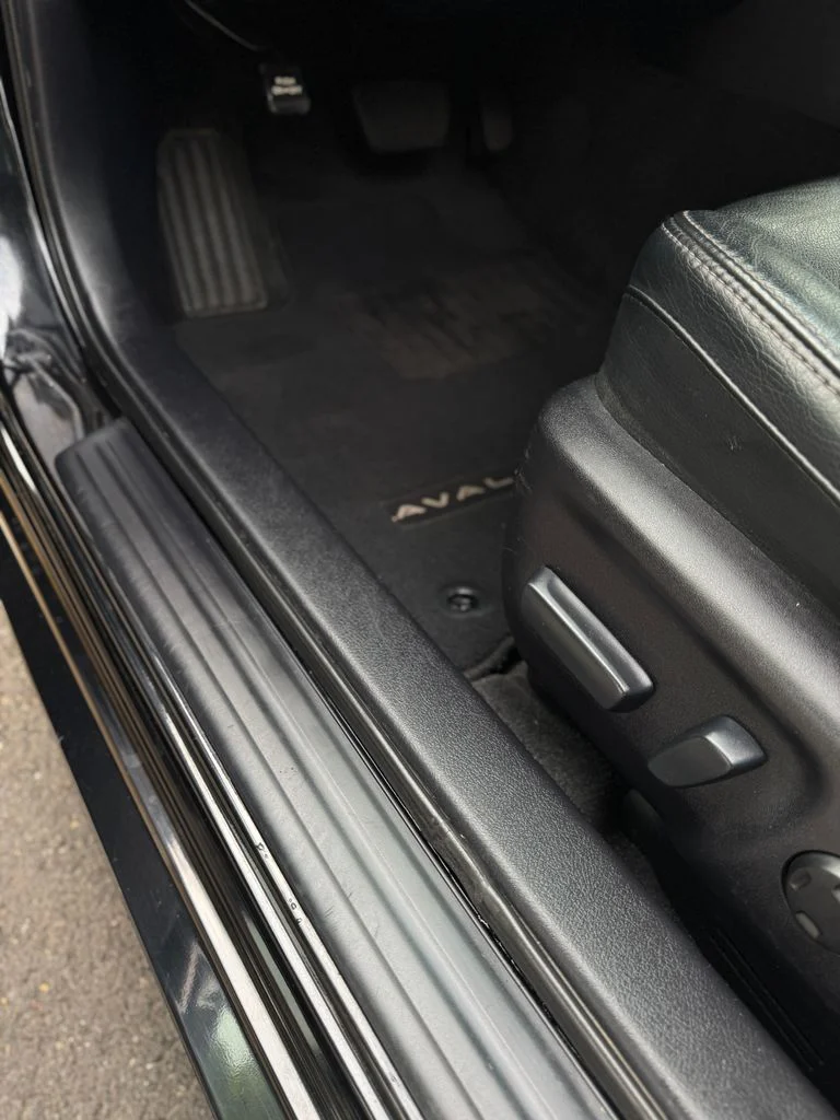 Used 2013 Attitude Black Metallic Toyota XLE Touring image 13