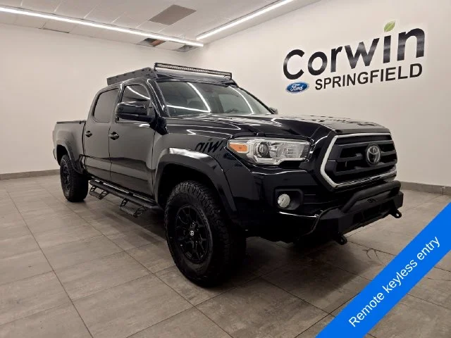 Used 2022 Midnight Black Metallic Toyota SR5 image 6