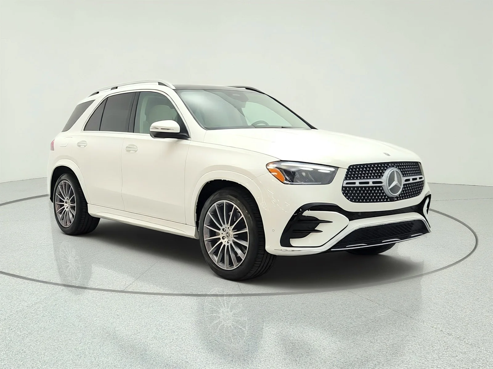 Certified Used 2024 Polar White Mercedes-Benz GLE 350 4MATIC® SUV image 3
