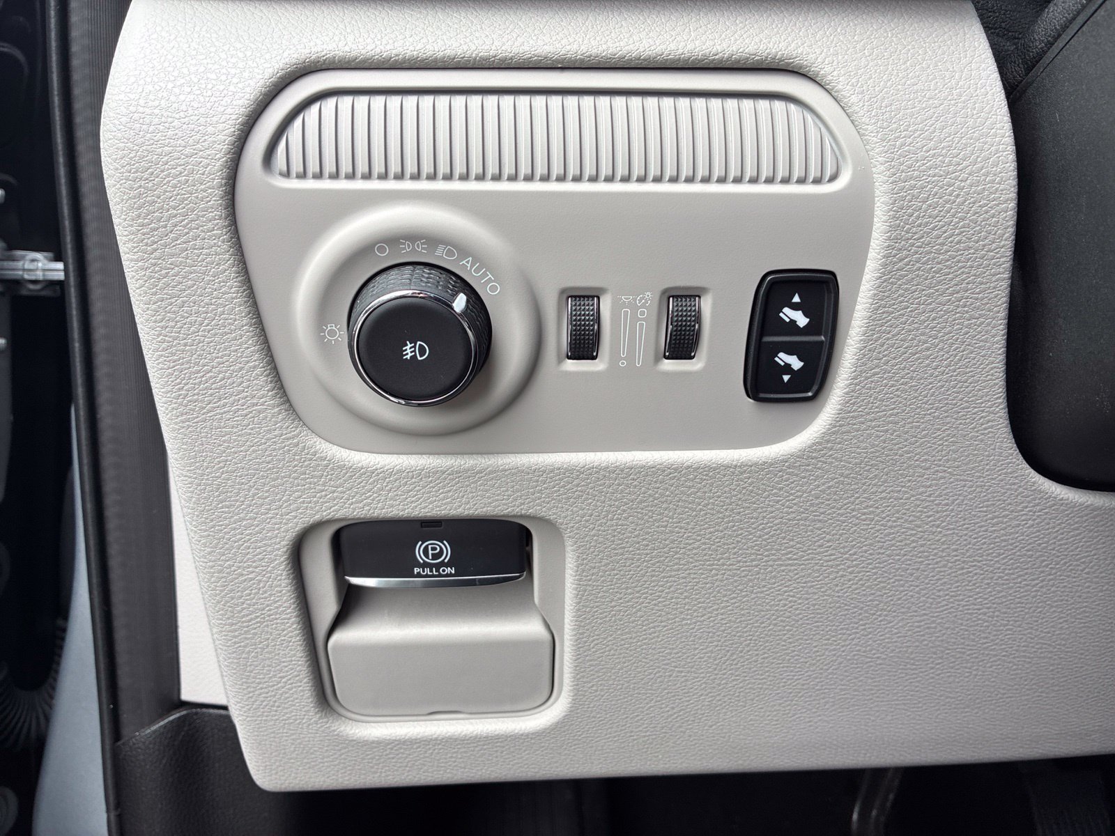 Used 2022 Silver Jeep Series II image 25