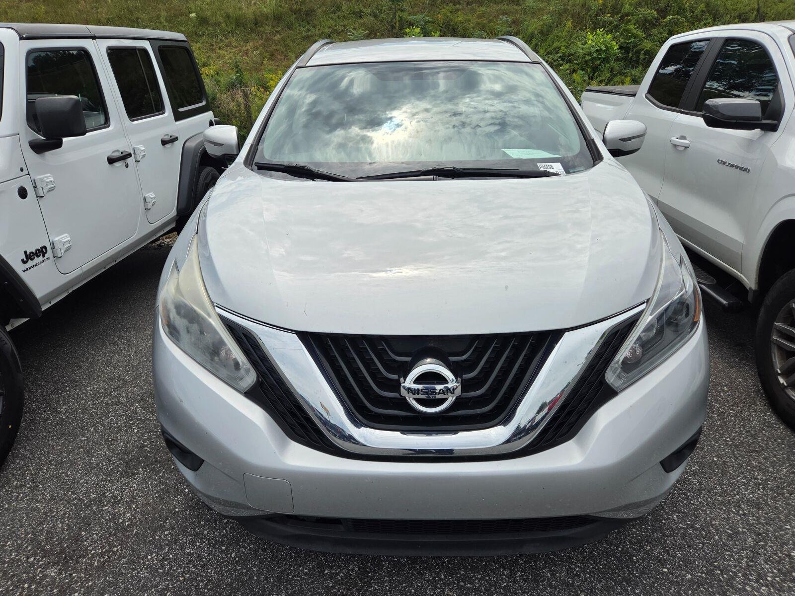 Used 2018 Silver Nissan SV image 2