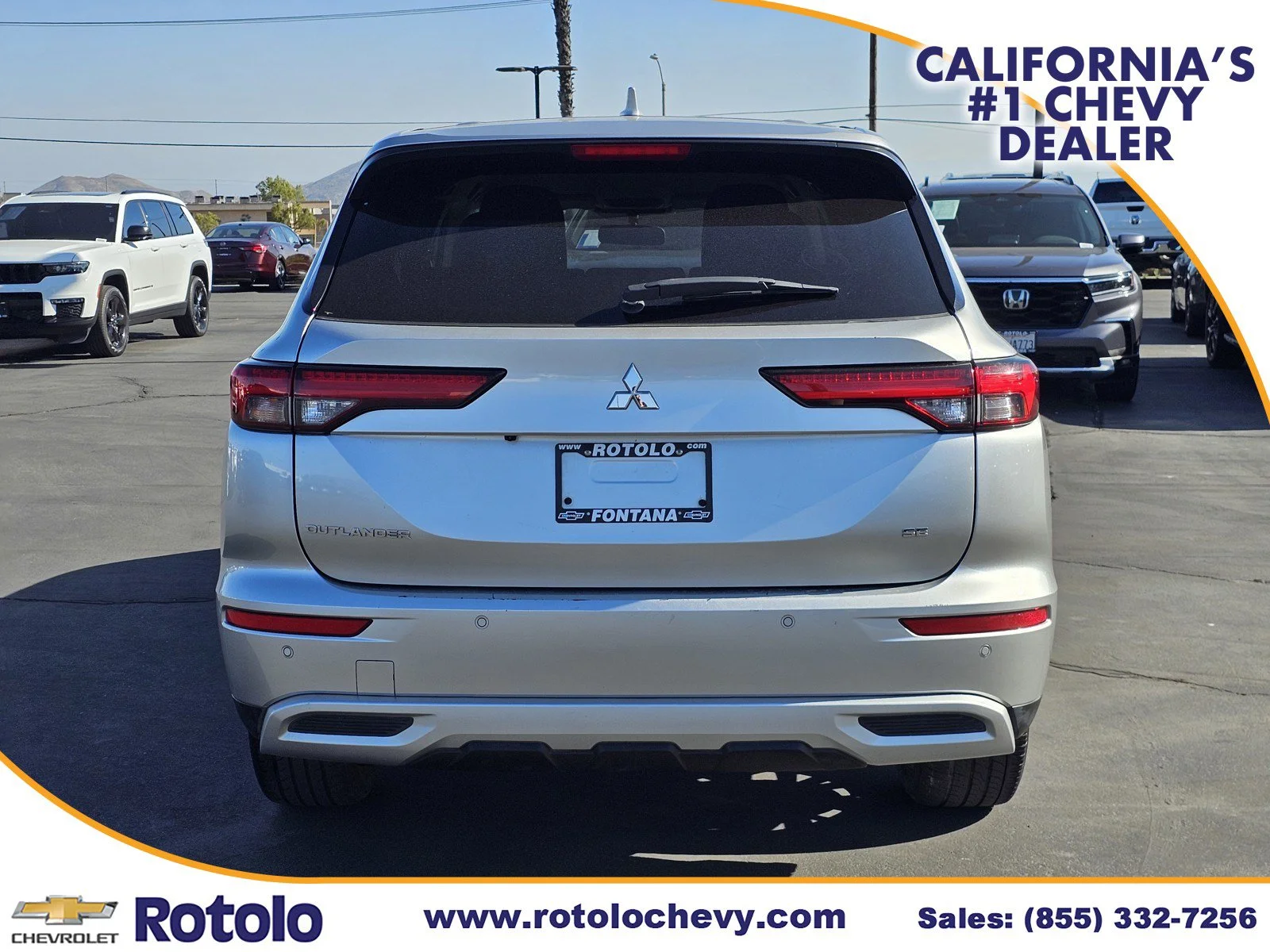 Used 2024  Mitsubishi SE Black Edition image 6