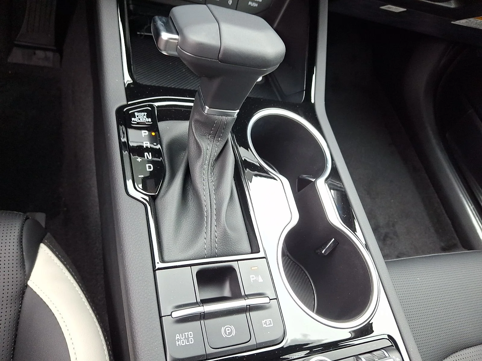 New 2026 White Kia GT-Line image 15