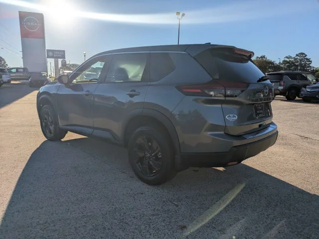 New 2027  Nissan SV image 6