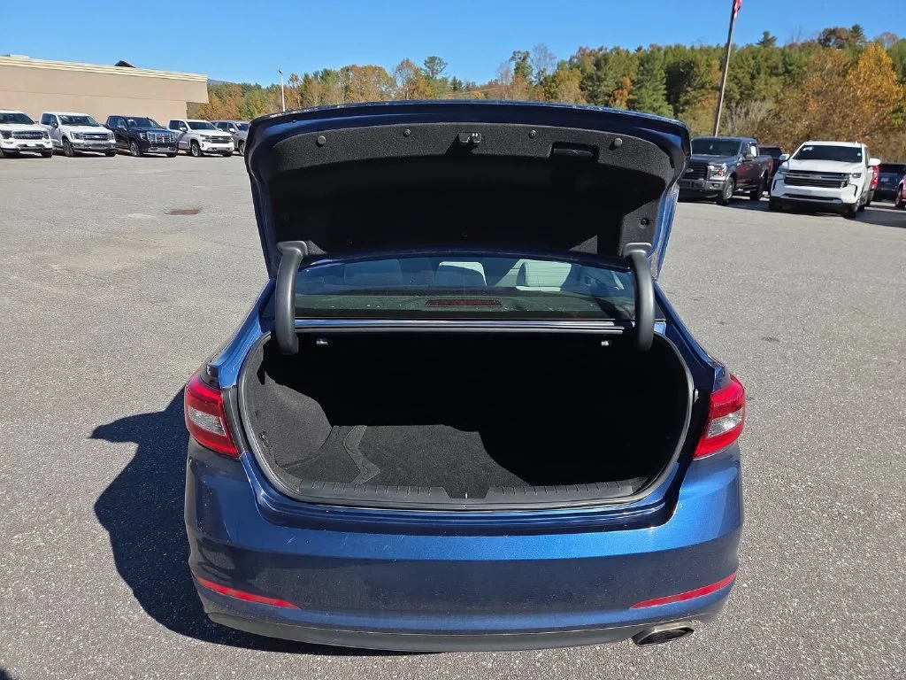 Used 2015 Blue Hyundai SE image 24