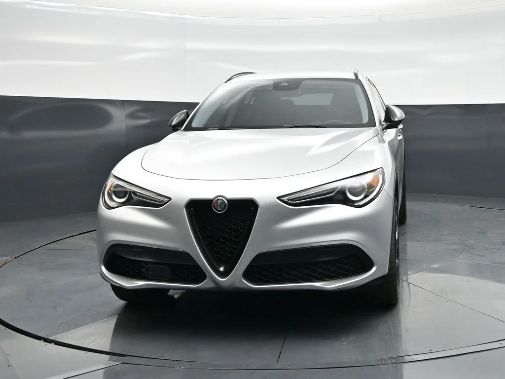 Used 2020 Gray Alfa Romeo Base image 21