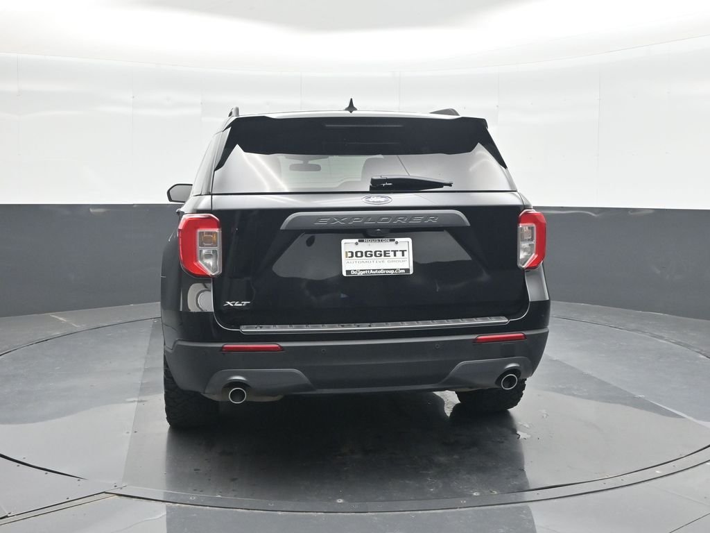 Used 2023 Black Ford XLT image 17
