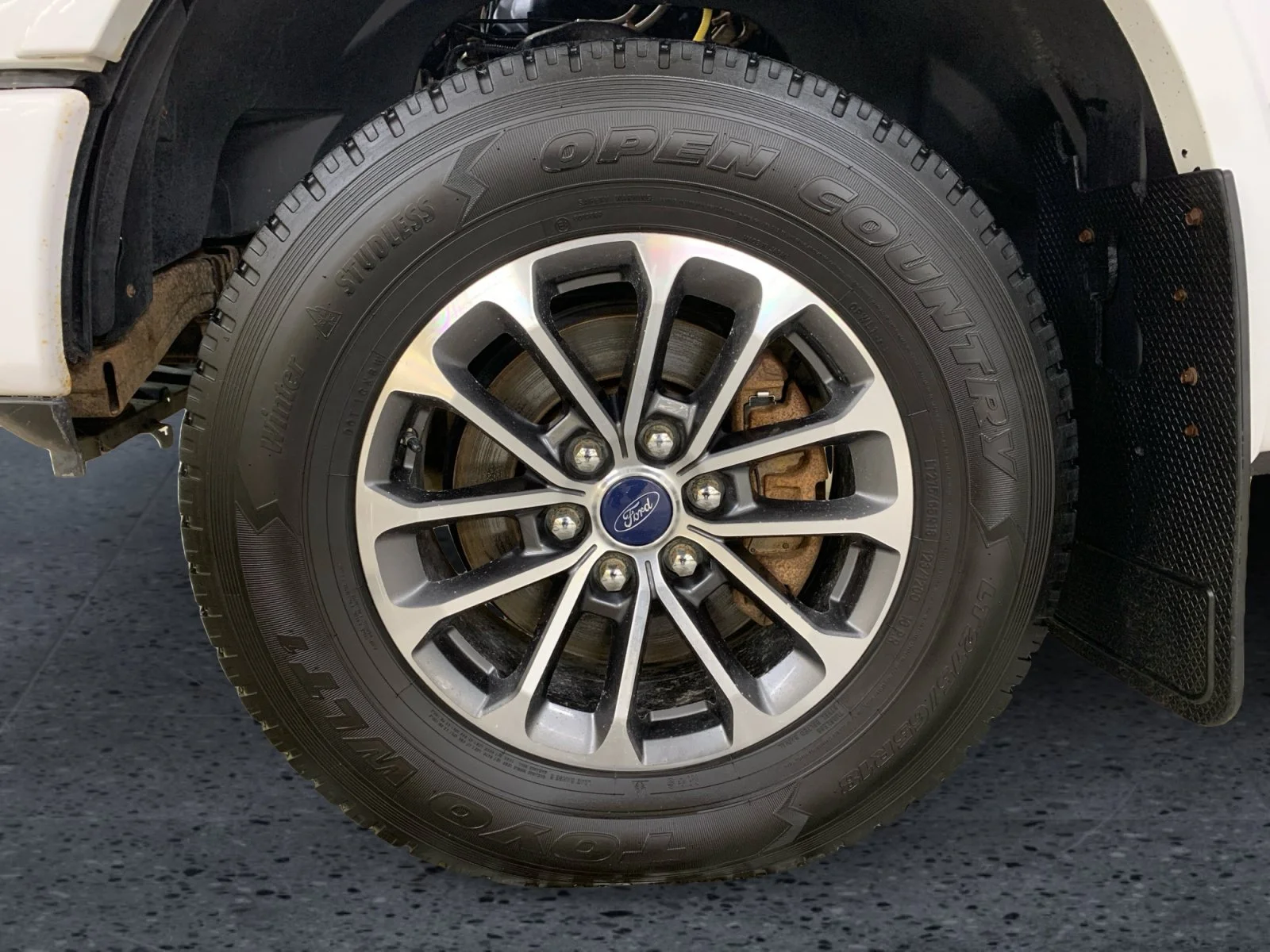 Used 2019 White Ford XLT image 9