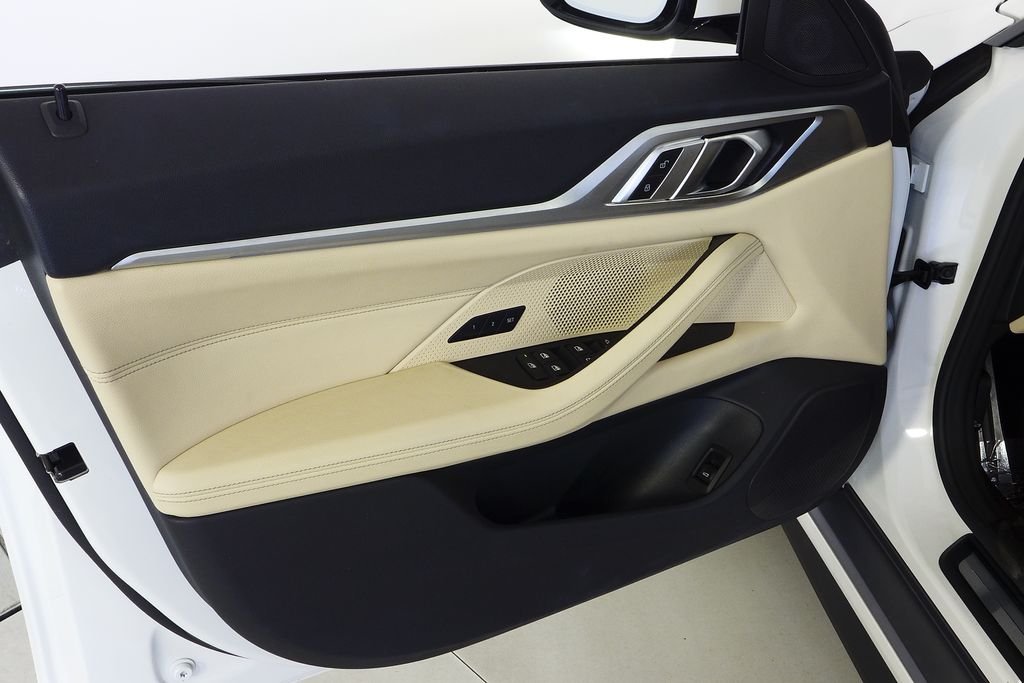 Used 2023 Alpine White BMW eDrive35 image 11