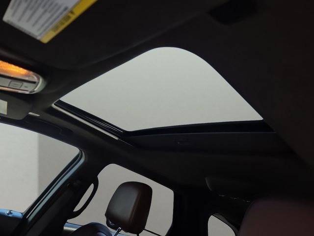 Used 2021 White Dodge Citadel image 8
