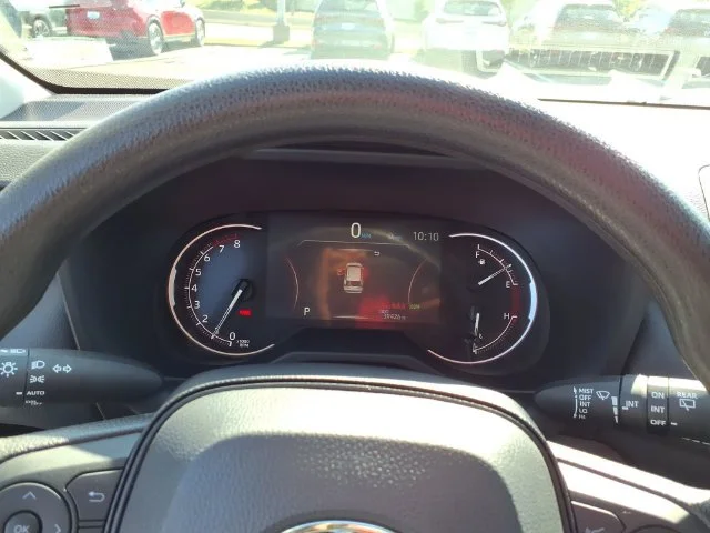 Used 2025 White Toyota XLE image 13