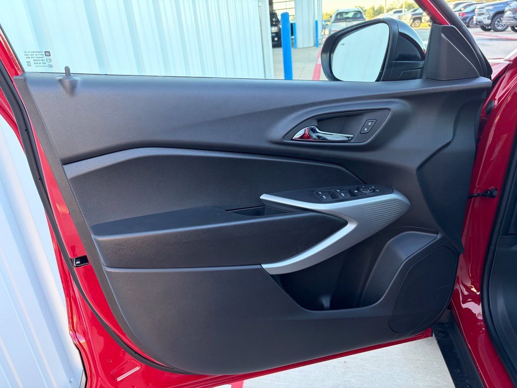 2026 Chevrolet Trax RS - Photo 13