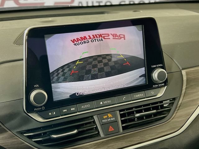 Used 2025 White Nissan SV image 18
