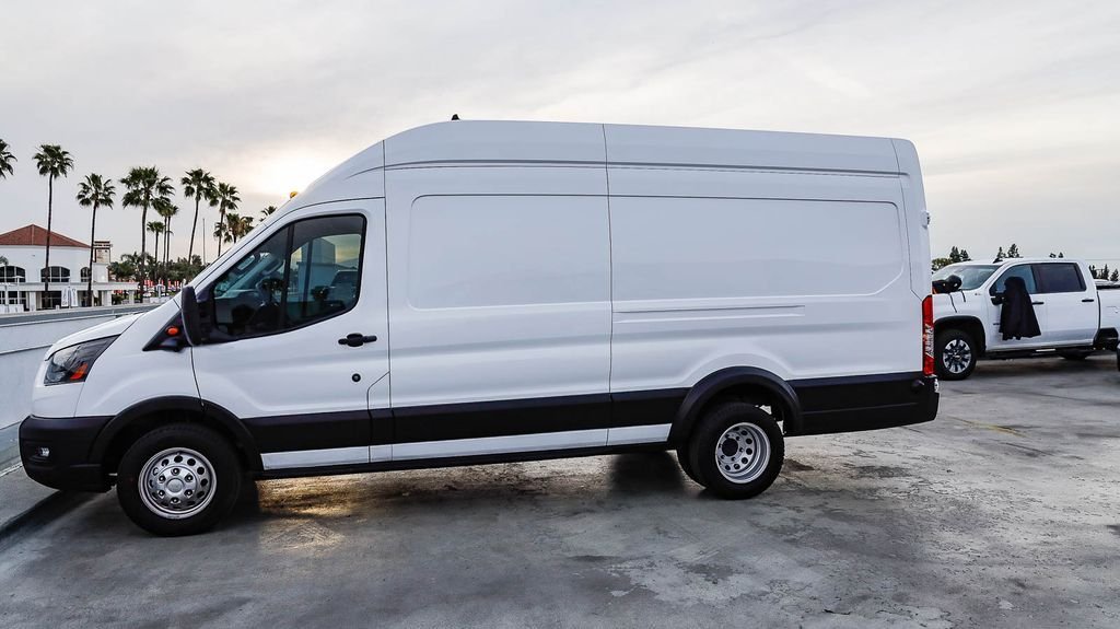 Used 2024 Oxford White Ford Base image 14