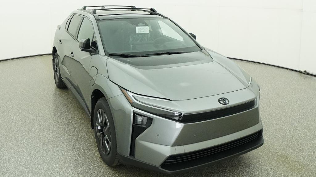 New 2026 Heavy Metal Toyota XLE image 5