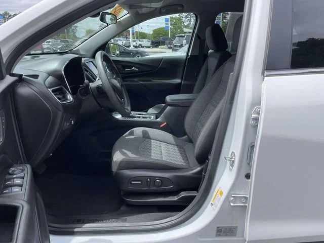 Used 2023 White Chevrolet LT image 13