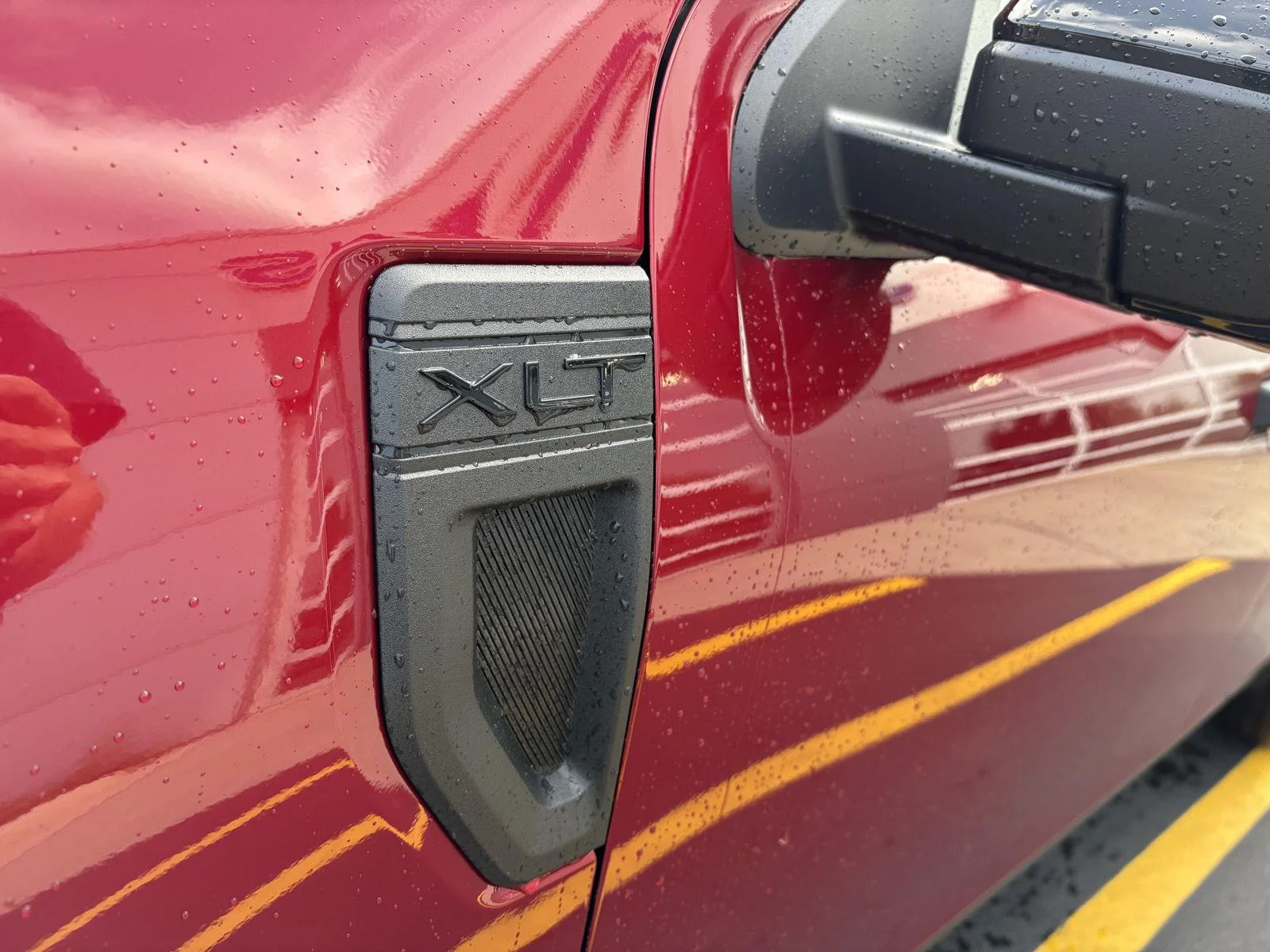 New 2026 Ruby Red Metallic Tinted Clearcoat Ford XLT image 9