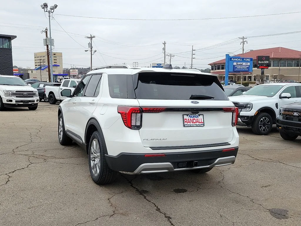 New 2026 Star White Metallic Tri-Coat Ford Platinum™ image 4