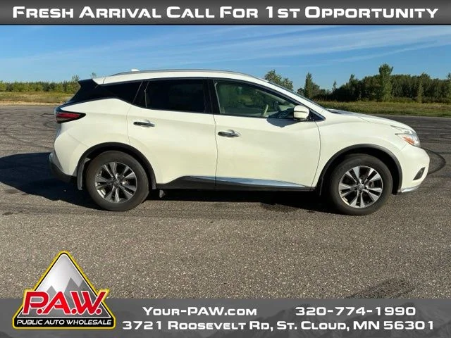 Used 2016 White Nissan SL image 1
