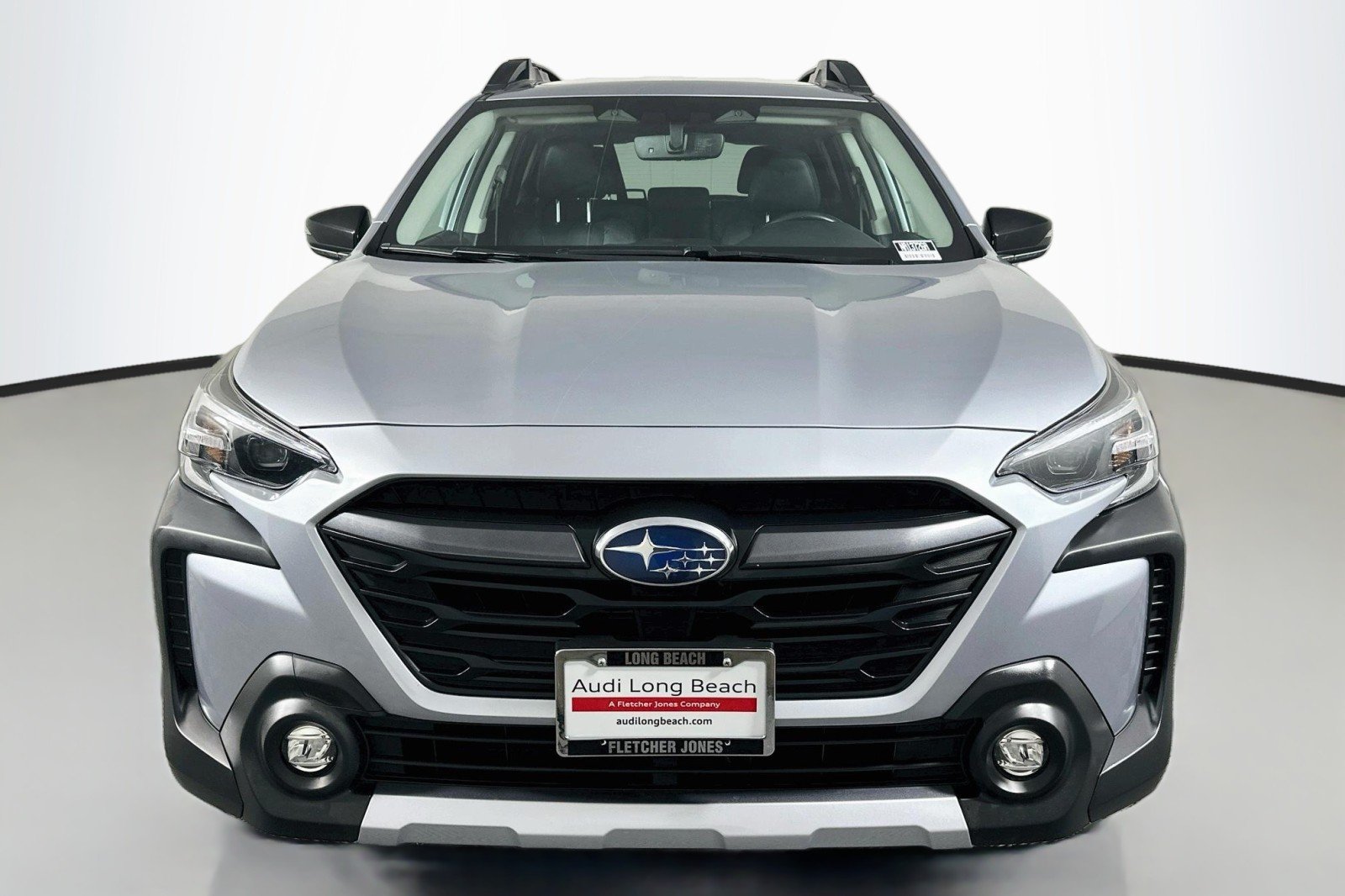 Used 2024 Ice Silver Metallic Subaru Limited image 2