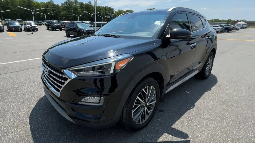 Used 2021 Black Hyundai Limited image 4