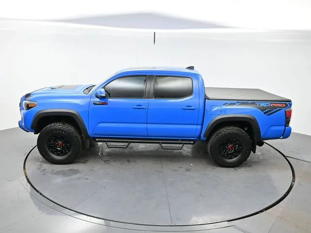 Used 2019 Voodoo Blue Toyota SR image 33