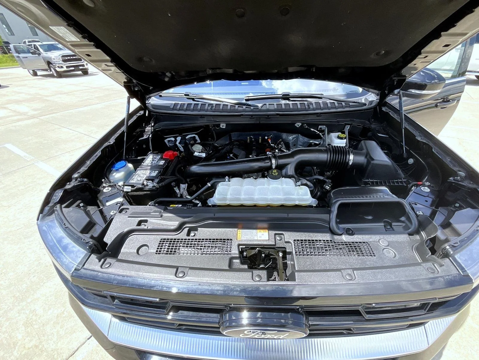 Used 2025 Black Ford Platinum image 26