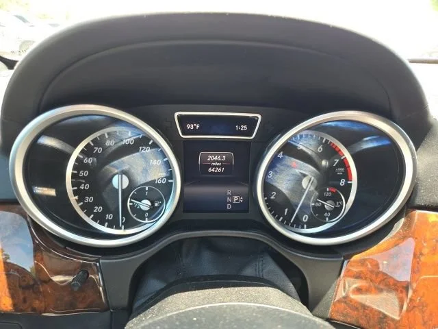 Used 2015 Diamond White Metallic Mercedes-Benz GL 550 image 16