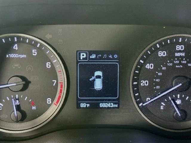 Used 2017 Dazzling White Hyundai Limited image 12