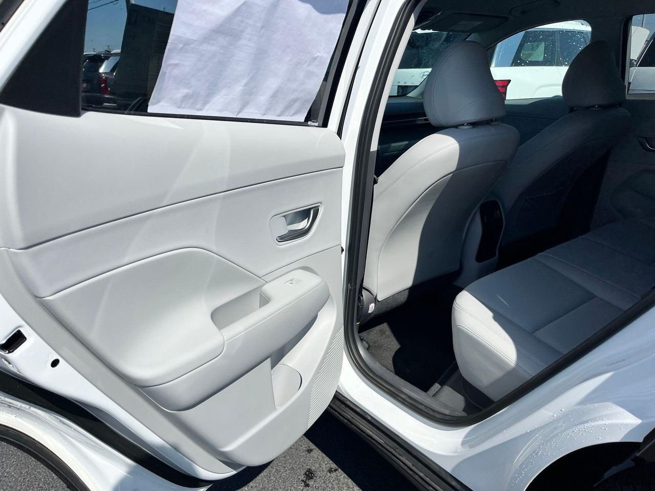 New 2026 White Hyundai SEL Premium FWD image 16