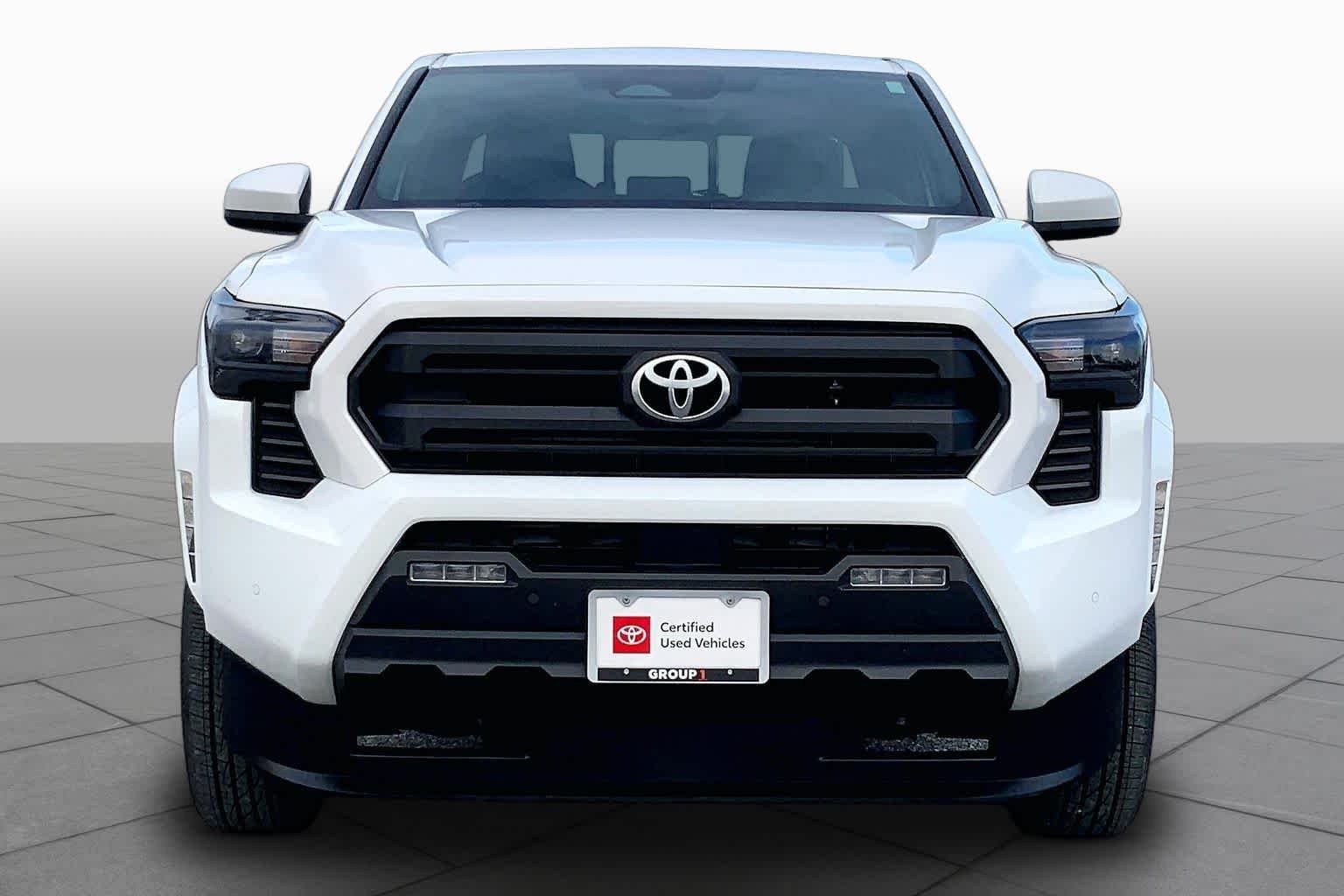 Used 2026 Ice Cap Toyota SR5 image 4