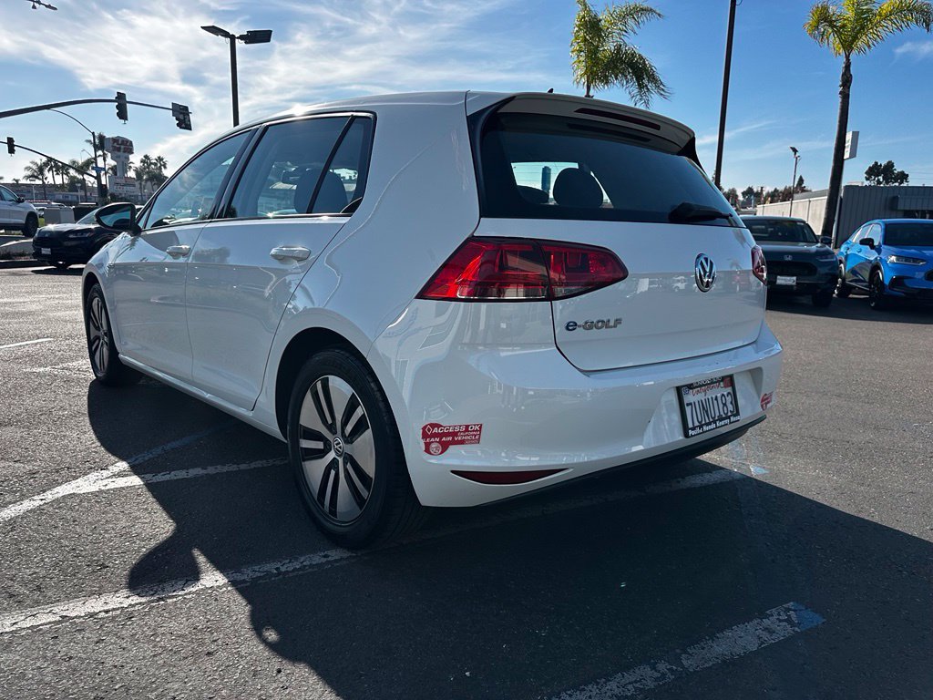 Used 2016 White Volkswagen SE image 5