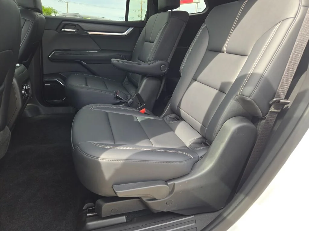 Used 2026 White GMC Elevation image 18